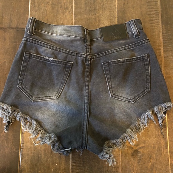 UNIF Shorts - Picture 2 of 4